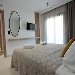 Emmeli's De Lux Apartamento Skála Marión