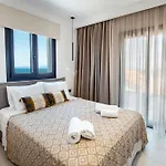 Emmeli's De Lux Apartamento Skála Marión