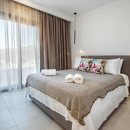 Emmeli's De Lux Skála Marión